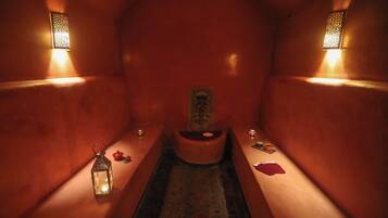 Hammam, enveloppements corporels, gommages corporels, soins du visage