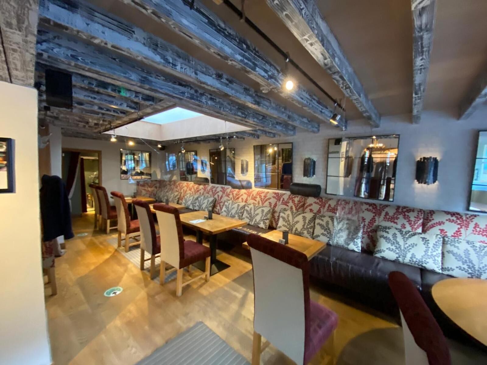 Breakfast, lunch and dinner served