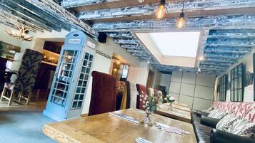 Breakfast, lunch and dinner served