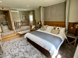 Masa, dizüstü bilgisayar çalışma alanı, güneşlik/perde 