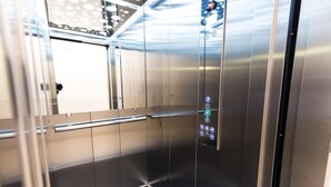 1 Schlafzimmer, hochwertige Bettwaren, Zimmersafe, Schreibtisch