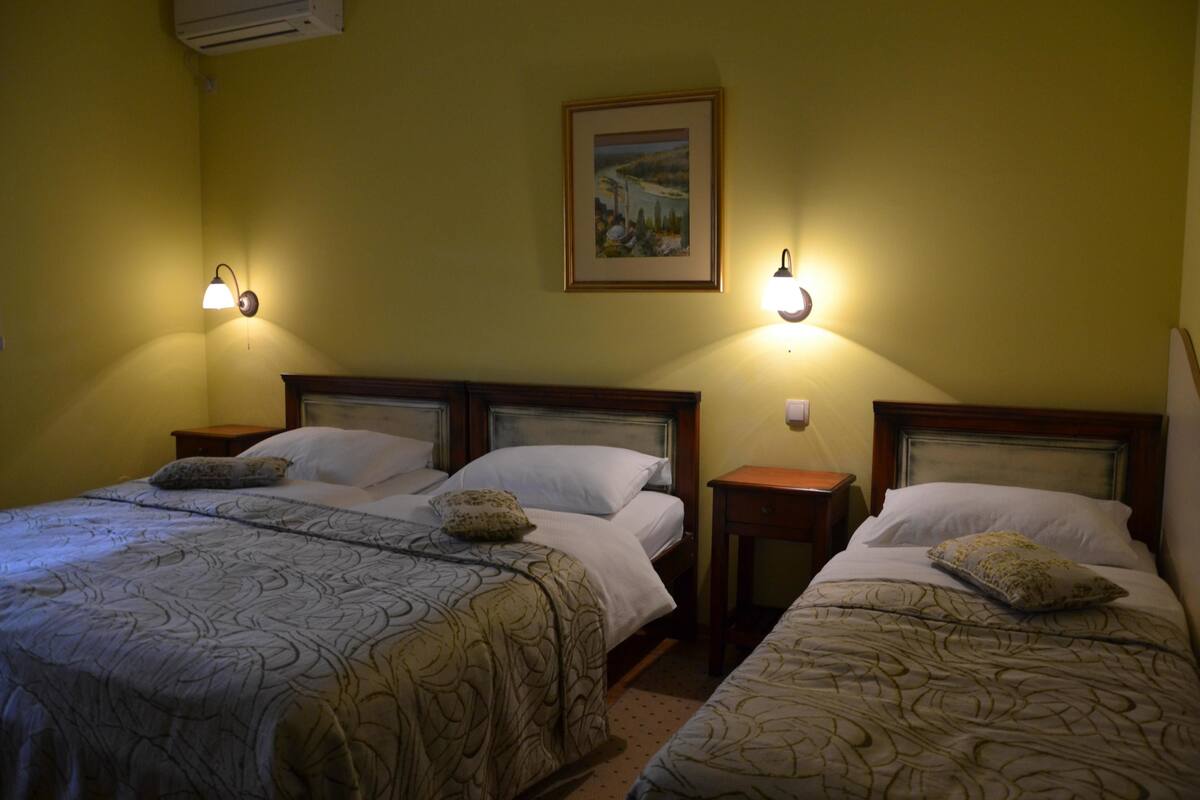 Dreibettzimmer