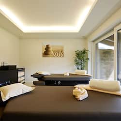 Couples treatment room(s), sauna, steam room, body treatments