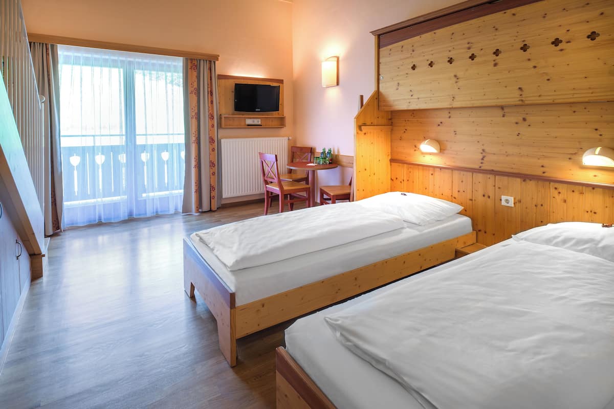 hypo-allergenic bedding, in-room safe, blackout curtains, free wifi