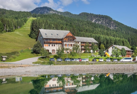 Front of property. JUFA Hotel Gitschtal