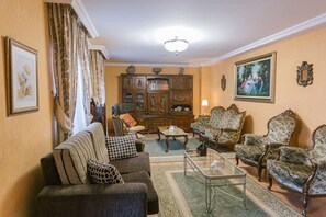 Televisión de pantalla plana