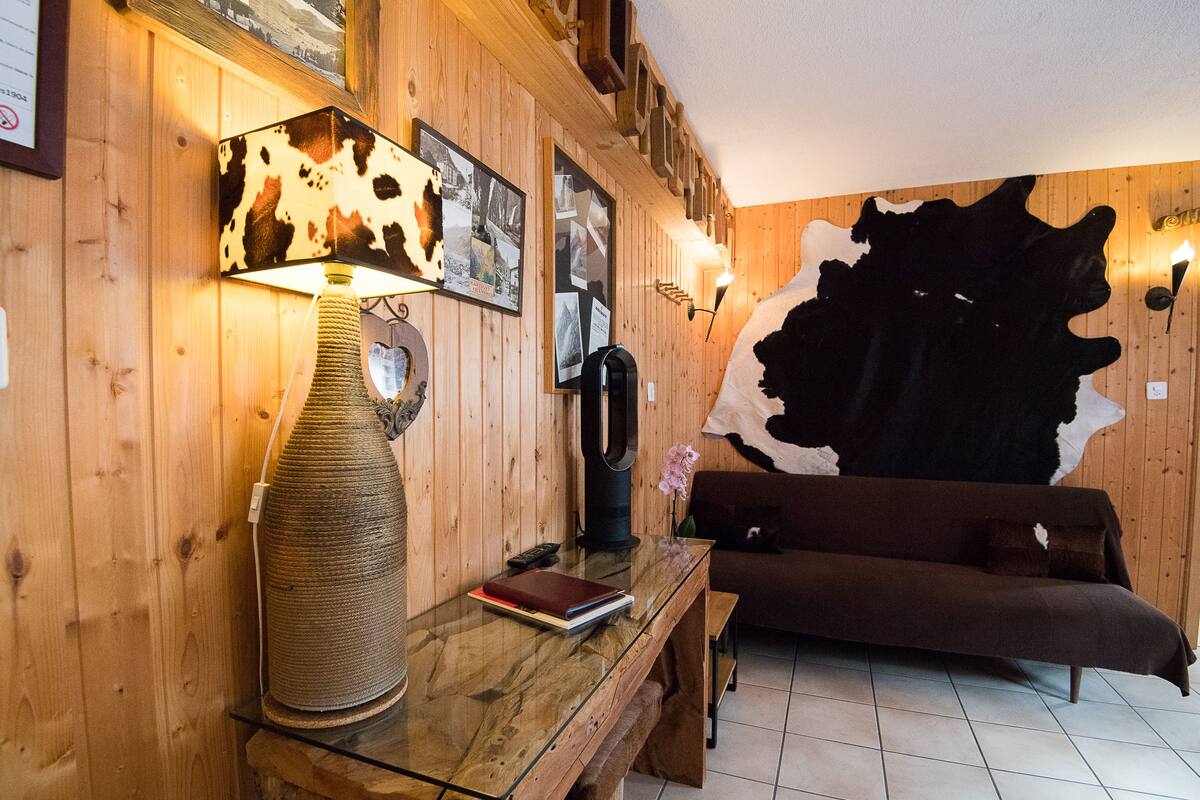 standard double or twin room, private bathroom | premium bedding, free minibar items, individually decorated