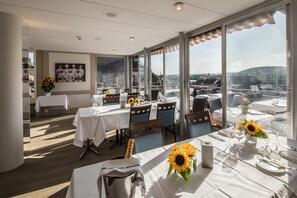 2 restaurants, breakfast served - Hotel Roter Turm (Solothurn)