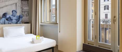 Enkeltrom – superior, 1 enkeltseng, ikke-røyk | Safe på rommet, skrivebord, strykejern/-brett og wi-fi (inkludert)