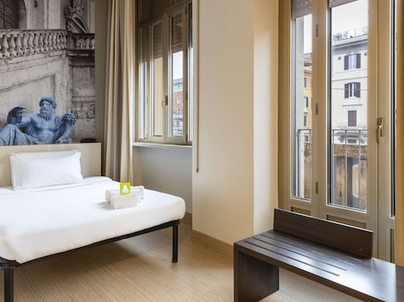 Superior Single Room, 1 Twin Bed, Non Smoking | In-room safe, desk, iron/ironing board, free WiFi. B&B Hotel Roma Trastevere
