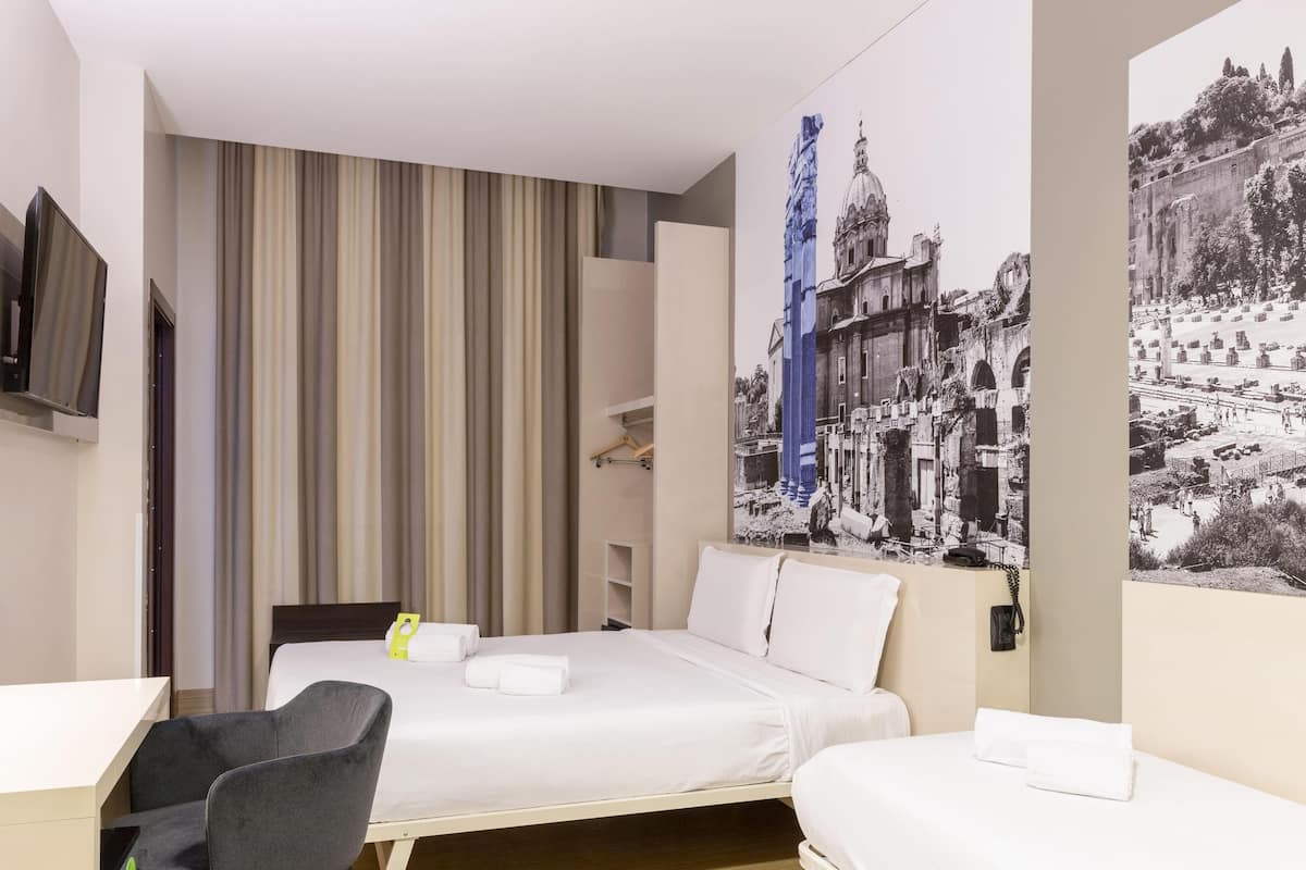 Triple Room, Non Smoking | In-room safe, desk, iron/ironing board, free WiFi