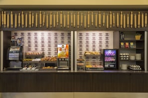 Daily buffet breakfast (EUR 9.5 per person) - B&B Hotel Roma Trastevere (Rome)