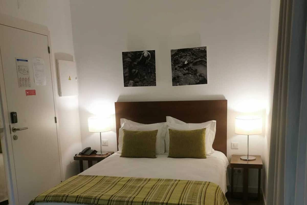 Down duvets, desk, blackout curtains, soundproofing