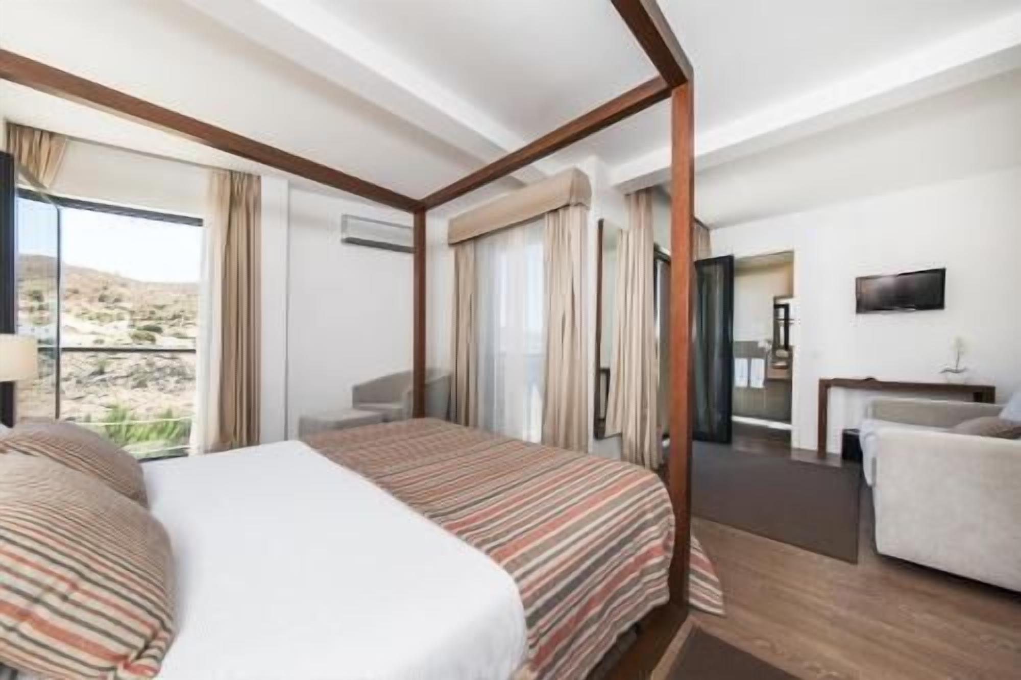 Down duvets, desk, blackout curtains, soundproofing