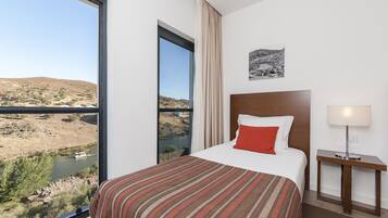 Habitación triple Confort, vistas al río | Vistas desde la habitación