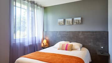 In-room safe, desk, soundproofing, free cribs/infant beds