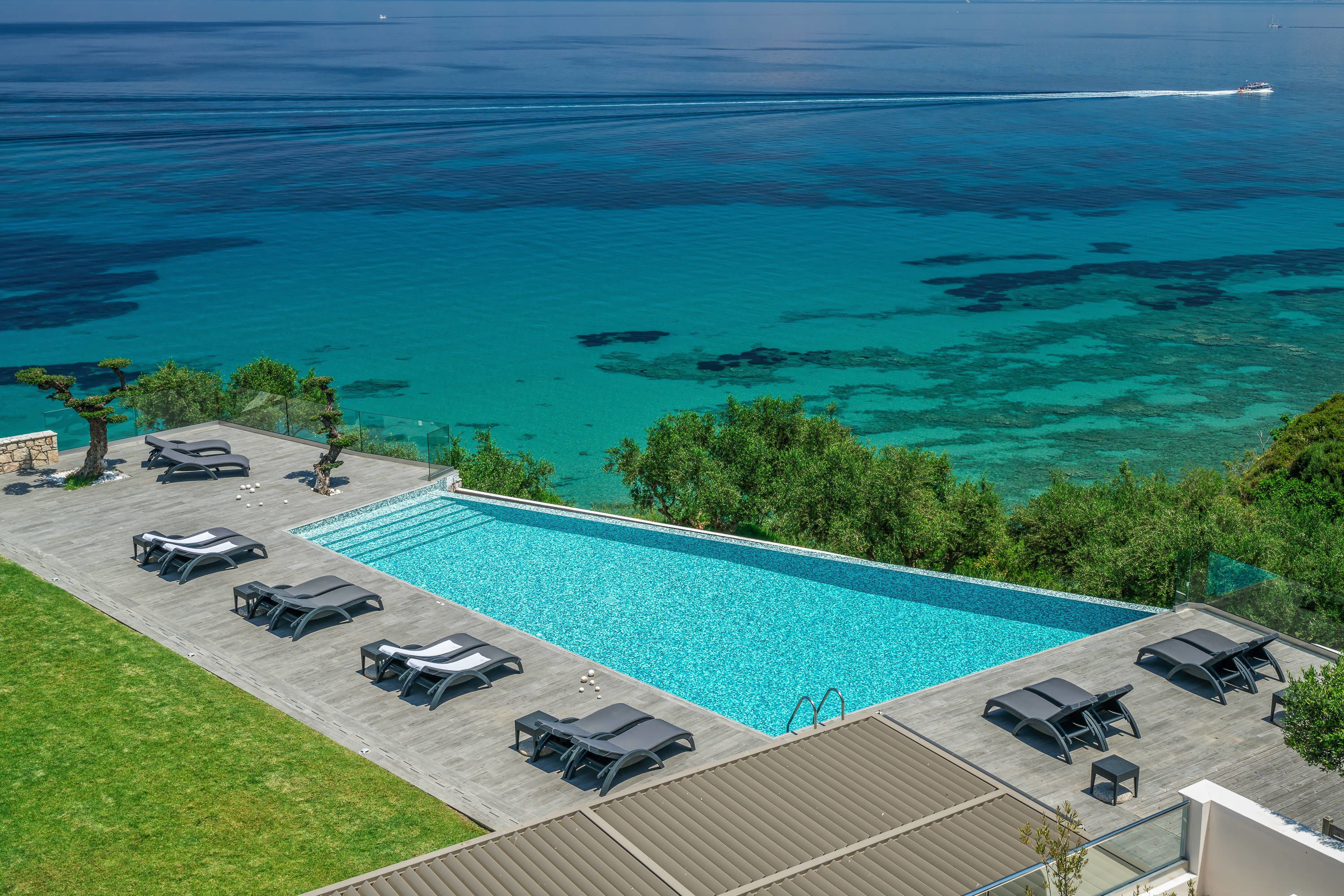 Photo - Kymothoe Elite Suites