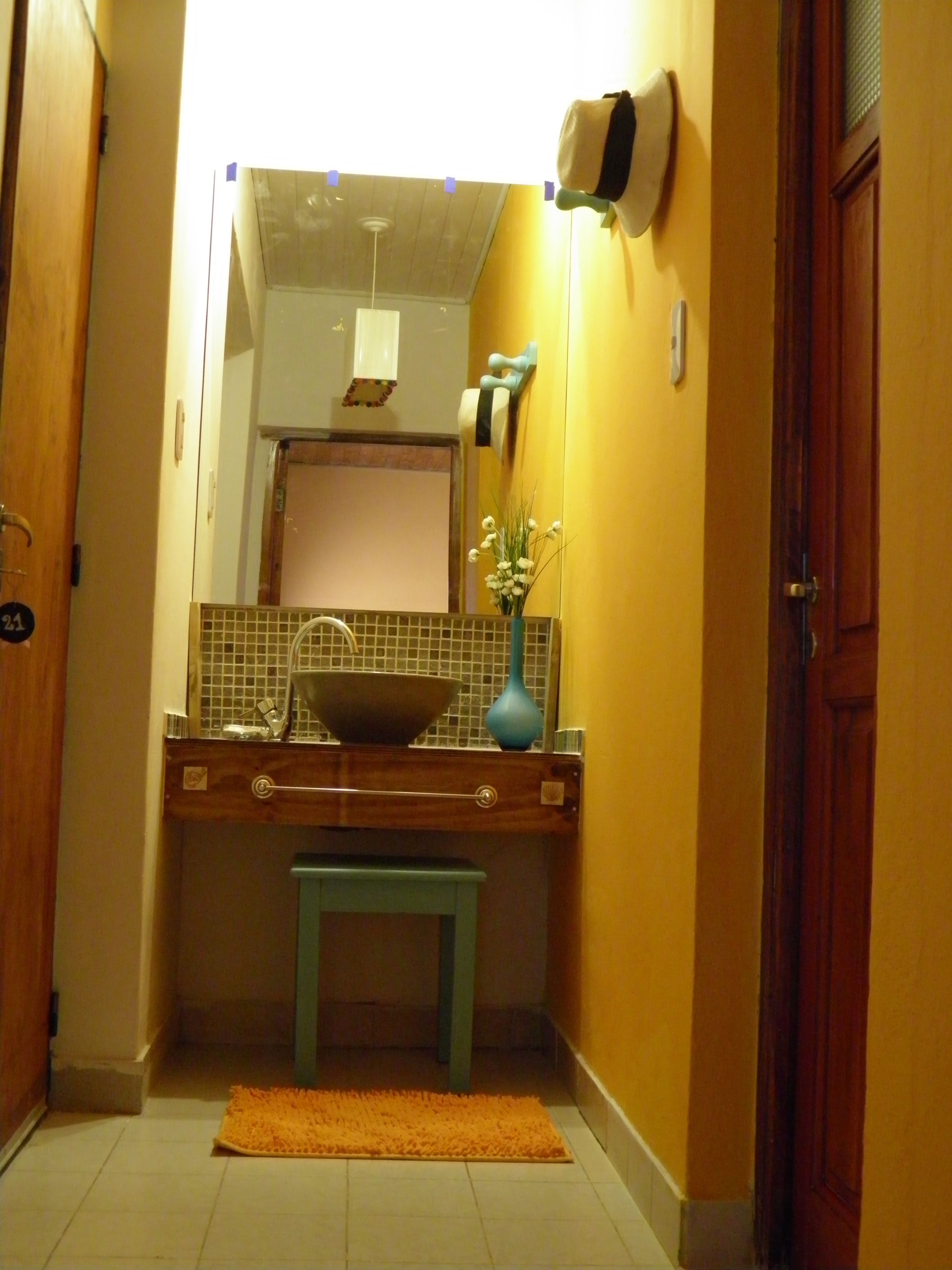 standard triple room | bathroom sink