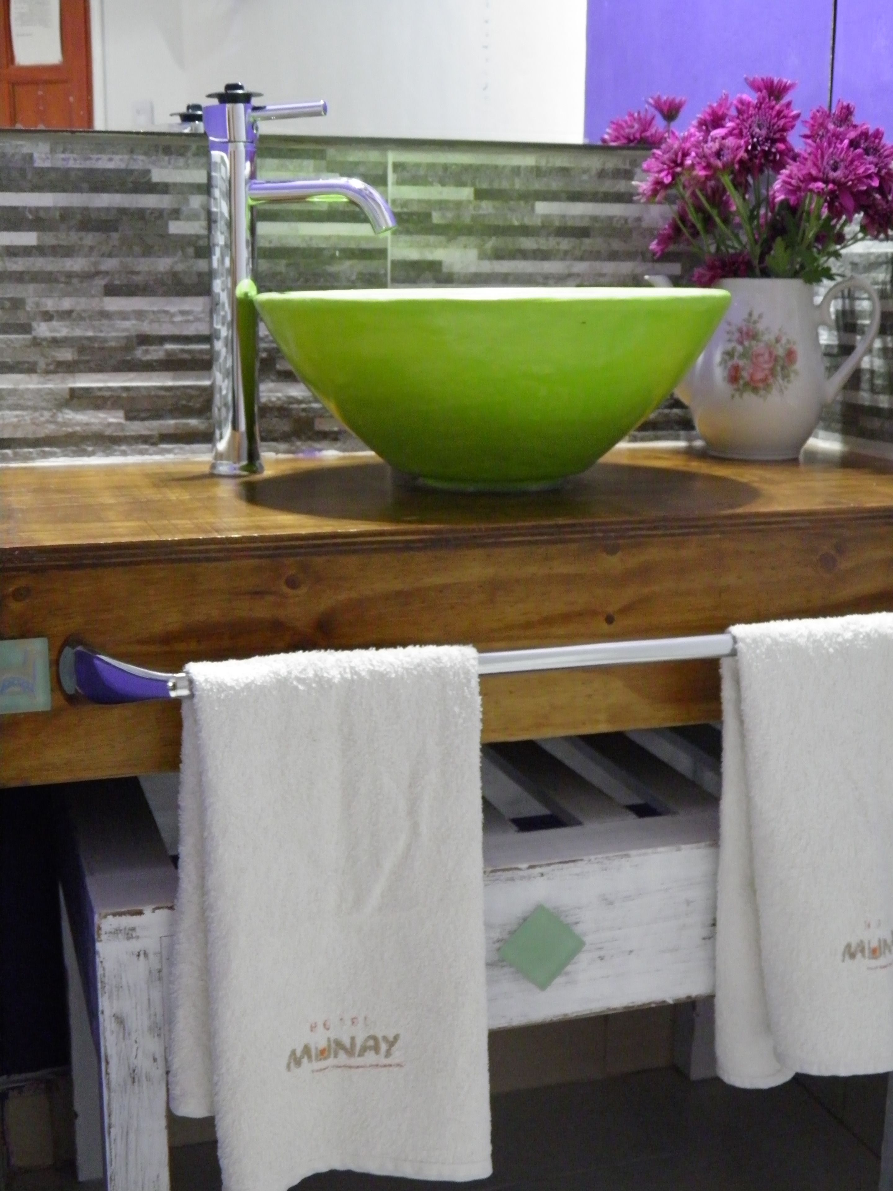 standard double or twin room | bathroom sink