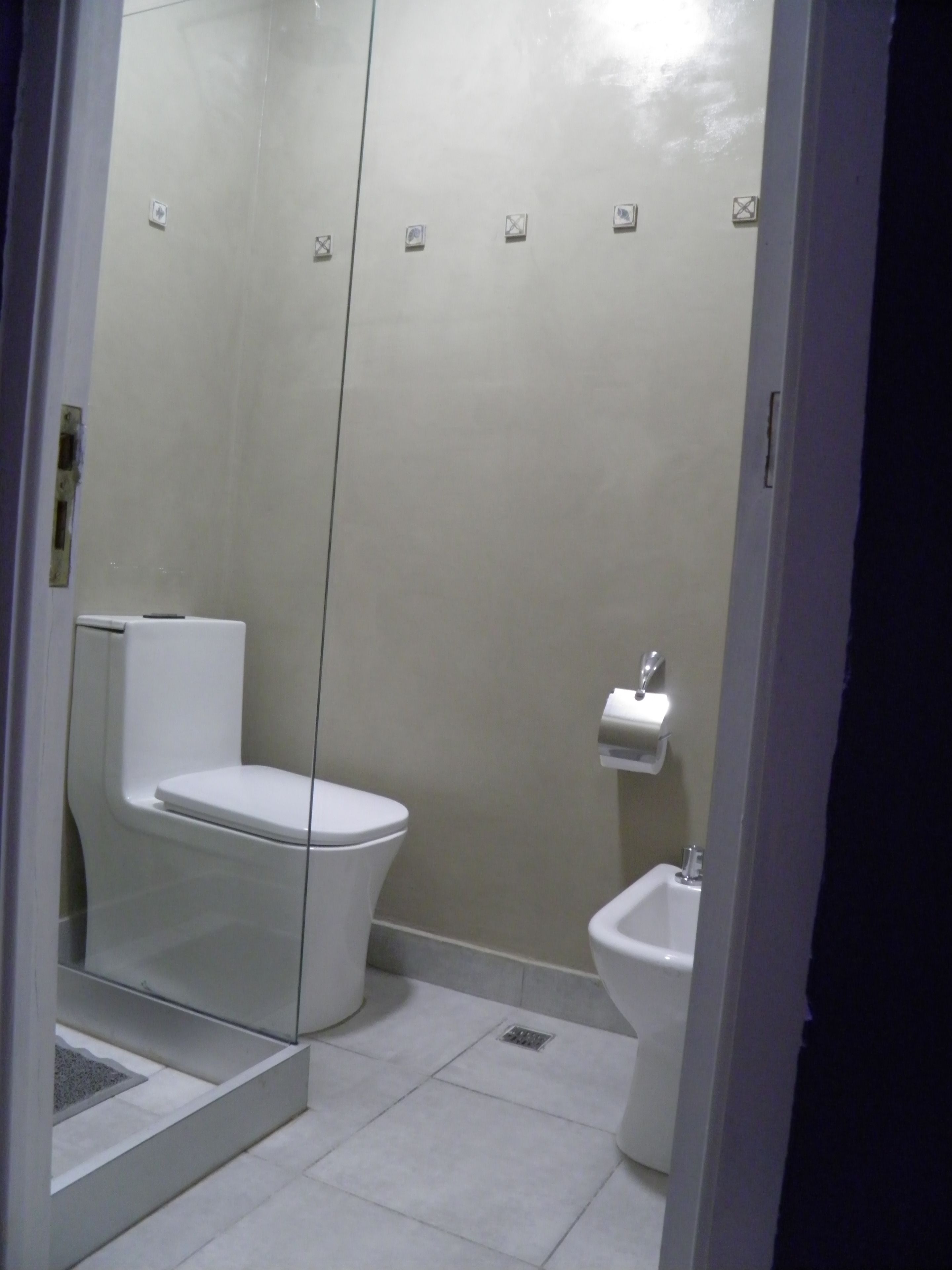 standard double or twin room | bathroom | shower, free toiletries, hair dryer, bidet