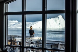 Se sirven desayunos y cenas (con vistas al mar) 