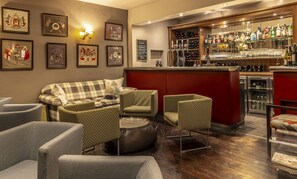 Bar (on property) - Crown and Castle (Woodbridge)