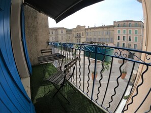 City Triple Room, Multiple Beds, Non Smoking | Balcony view - Hôtel Restaurant le Palais (Apt)