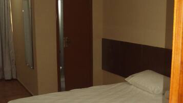 Quarto casal ou duplo, 1 cama de casal ou 2 camas de solteiro | Frigobar, Wi-Fi de cortesia, roupa de cama