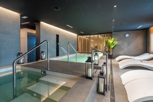 Couples treatment rooms, sauna, hot tub, massages