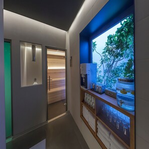 Salas de tratamiento para parejas, sauna, tina de hidromasaje y masajes