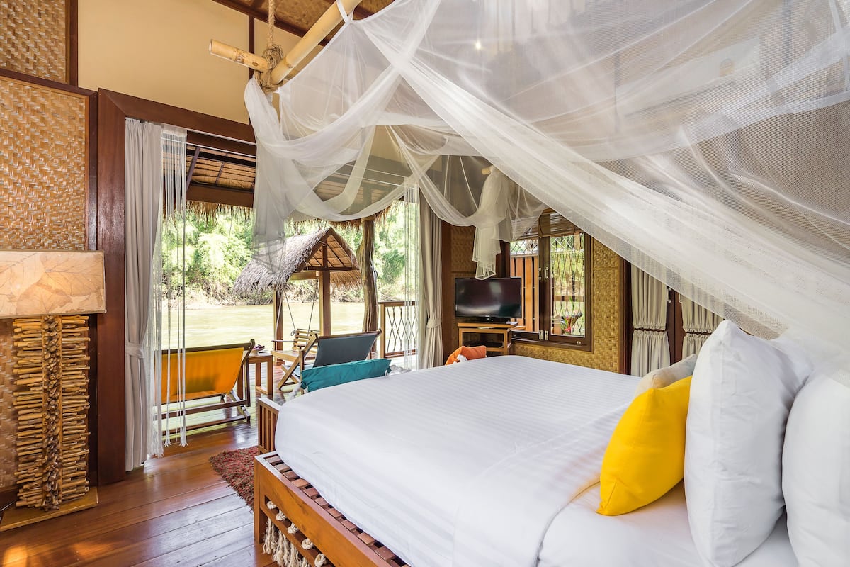 Villa (Floating with Dinner+ Breakfast ) | Kameruitzicht