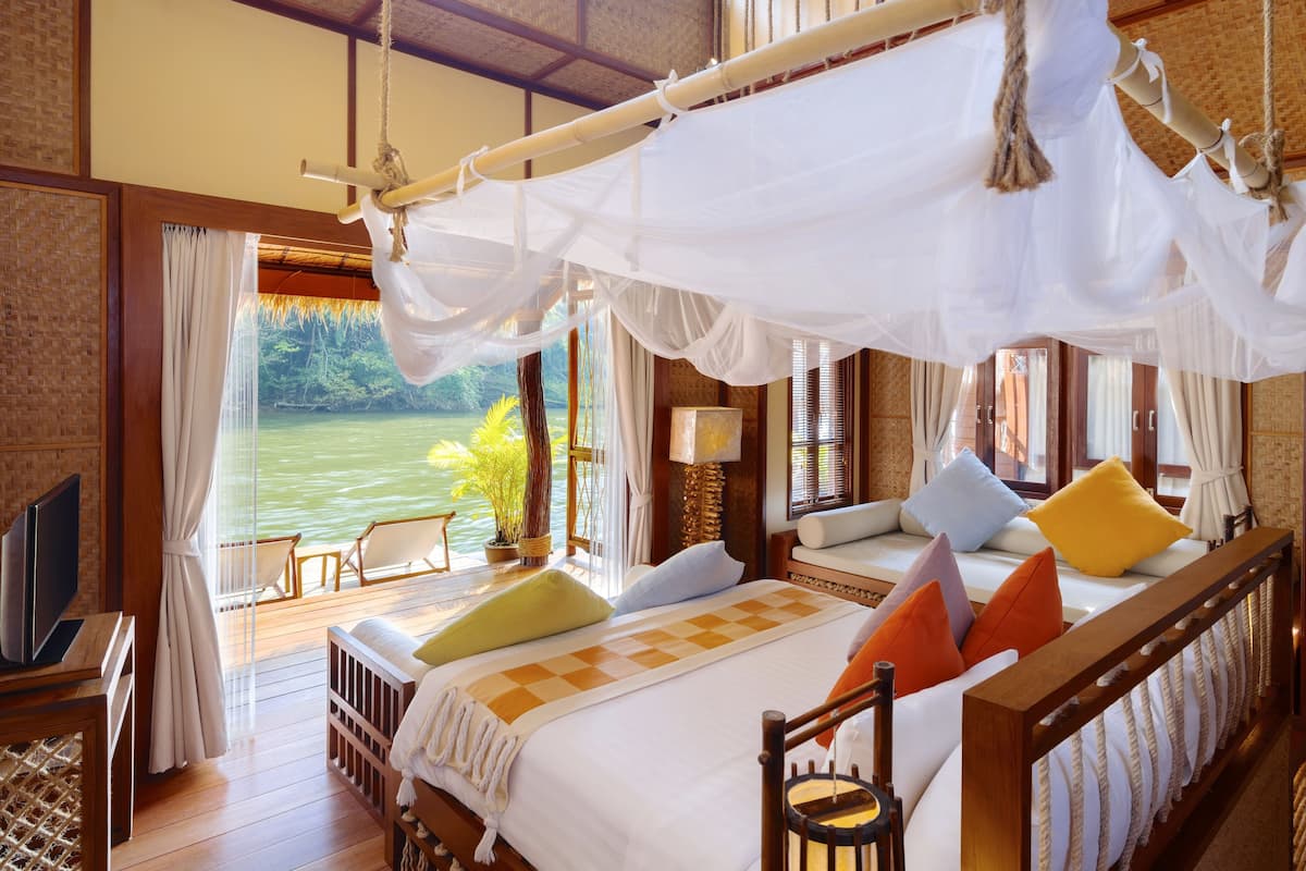 Villa (Floating with Breakfast) | Kameruitzicht