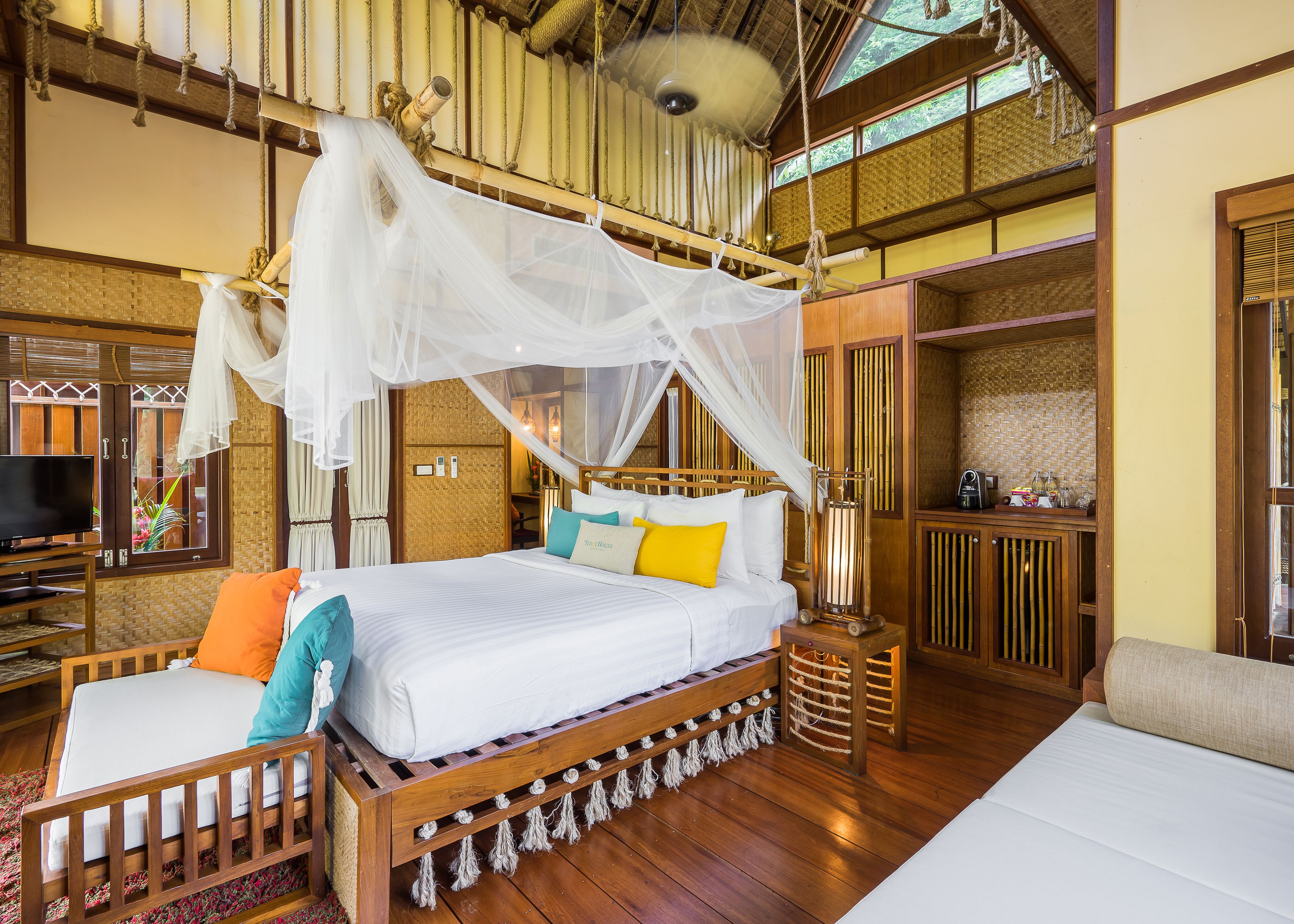 1 bedroom, premium bedding, minibar, in-room safe