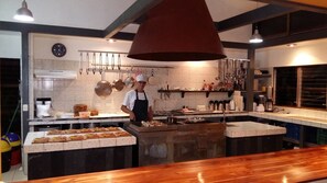 Breakfast, lunch and dinner served - Celeste Mountain Lodge (Bijagua)