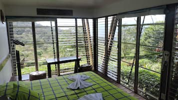 Single Room | In-room safe, individually furnished, desk, free WiFi