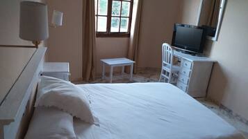 Suite | 1 dormitorio, tabla de planchar con plancha, wifi gratis y ropa de cama