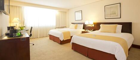 Hypo-allergenic bedding, in-room safe, desk, laptop workspace