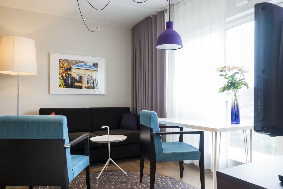 Family Room, 1 Queen Bed with Sofa bed (with sofabed 140 cm) | Premium bedding, laptop workspace, blackout drapes, free WiFi