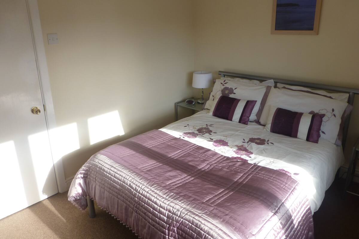 Chambre Double, salle de bains privée (Private External Bathroom)