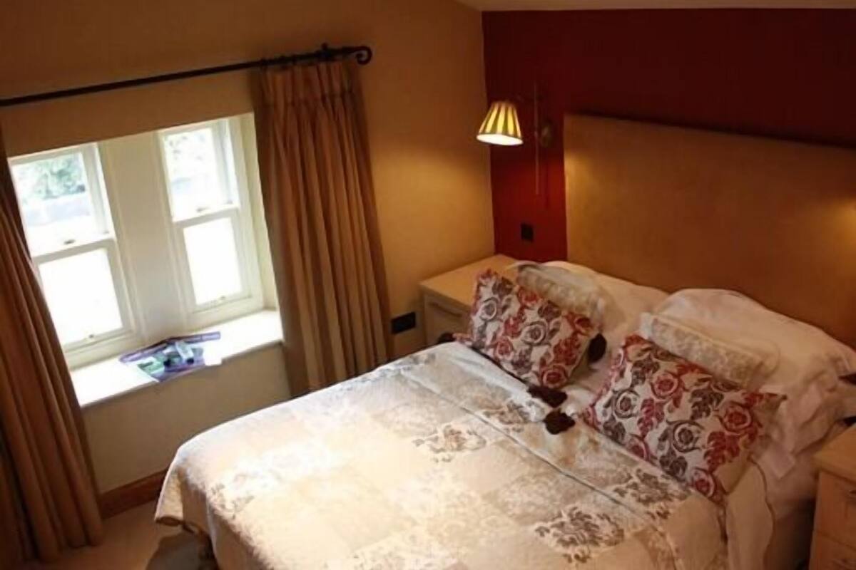 Double Room, Ensuite (Gaping Gill)