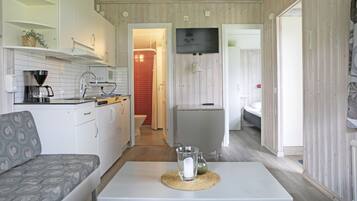 Cabin (excluding bed linen) | Desk, free WiFi