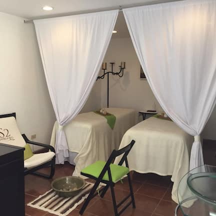 Couples treatment rooms, body treatments, body wraps, body scrubs