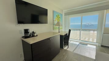 Comfort Room, Ocean View | Laptop workspace, blackout drapes, iron/ironing board, free WiFi