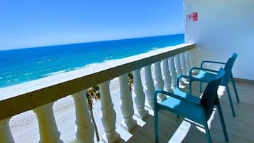 Kamar Single Standar, pemandangan samudra | Teras/patio