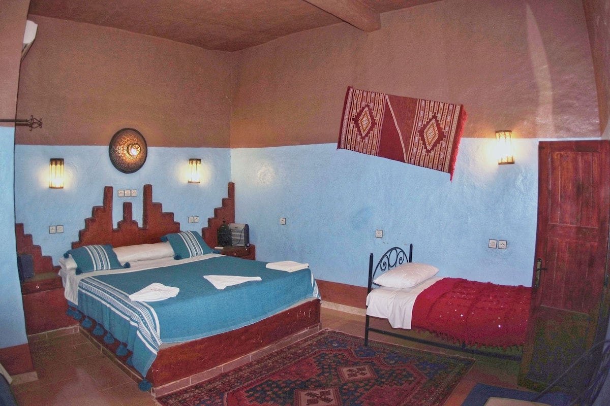 Chambre Quadruple Familiale, salle de bains privée | 1 chambre, literie de qualité supérieure, surmatelas