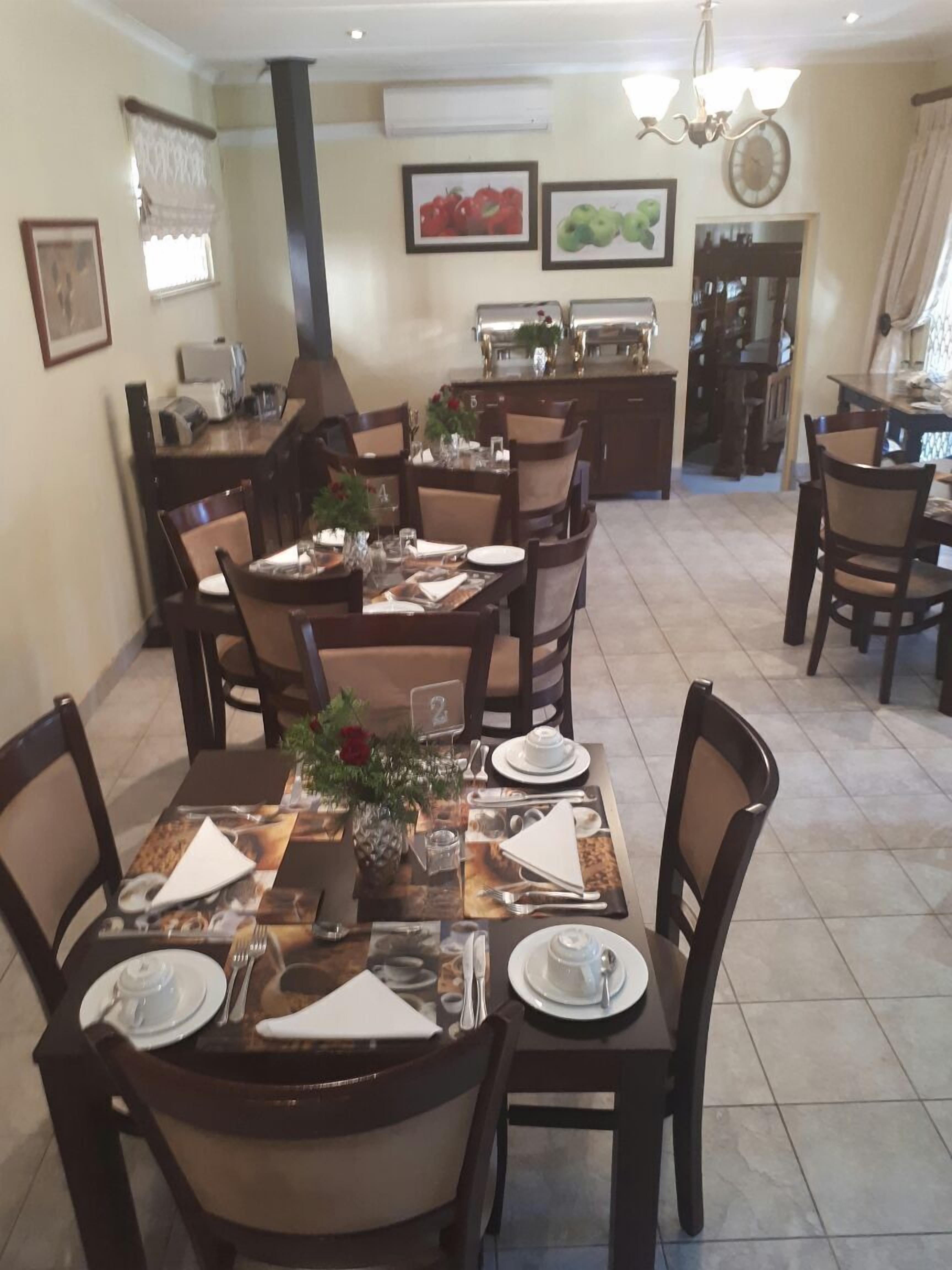 free daily english breakfast