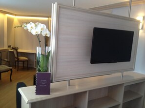 Luxury Suite
