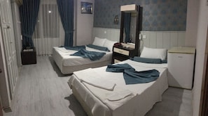 Chambre Standard Double ou avec lits jumeaux | Draps en coton égyptien, literie de qualité supérieure, bureau