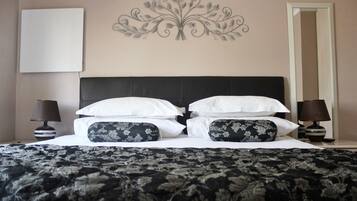 Classic Double Ensuite Room | Premium bedding, in-room safe, iron/ironing board, free WiFi