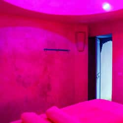 Sauna, steam room, Turkish bath/hammam, body treatments, sports massages